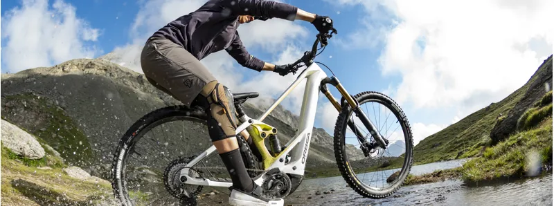 Full Suspension Mountain e-MTB