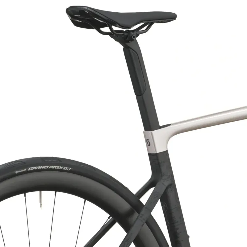 Scott Addict RC 30 Road Bike in Champagne Pink/Carbon Black-7