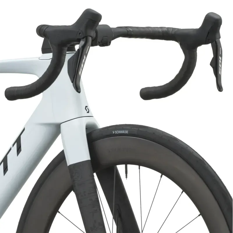 Scott Foil RC 20 Road Bike in Cumulus White/Carbon Black-4