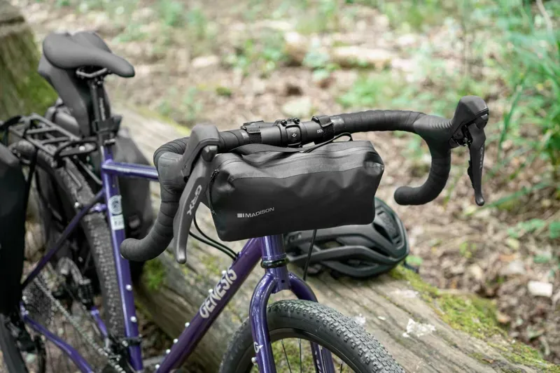 Madison Roam Waterproof 3L Handlebar Bag-4