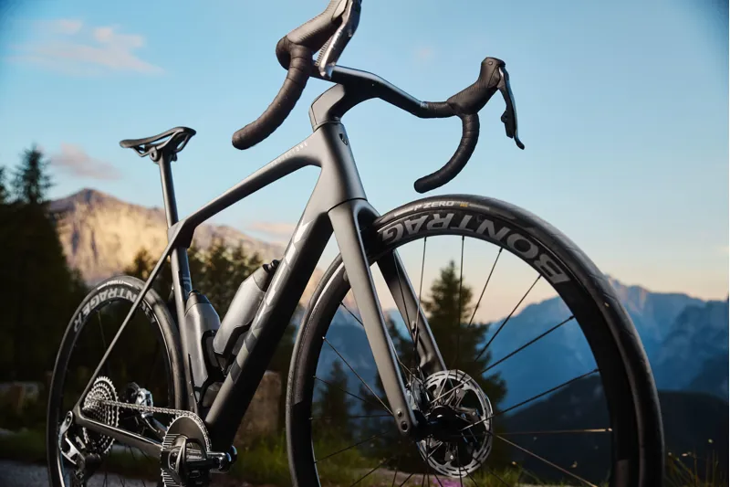 Trek Domane SLR 7 AXS Smoke Black Gen 5-2