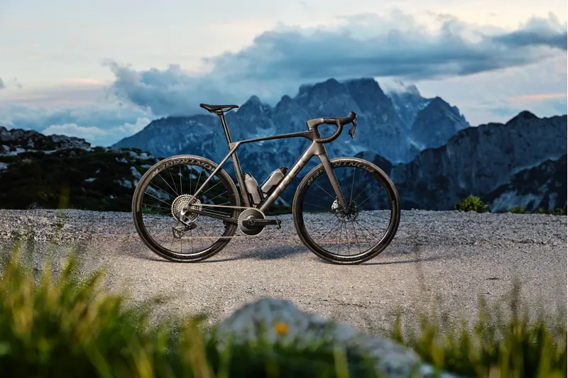 Trek Domane SLR 7 AXS Smoke Black Gen 5-4