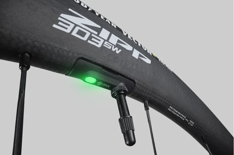 Zipp 303 SW Front Carbon -1