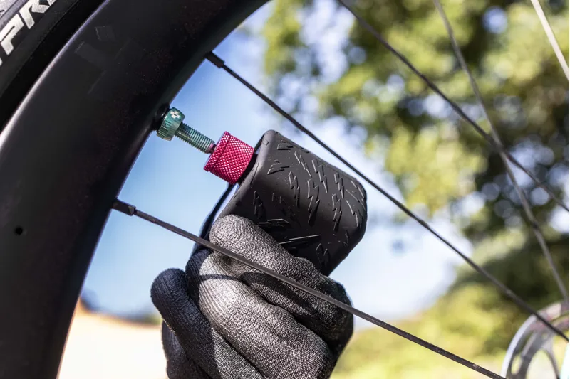 MucOff AirMach Electric Mini Inflator-4