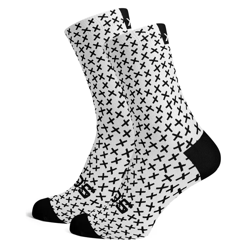 Sox Footwear Cross Mono-Chrome Premium Crew Socks in Black/White