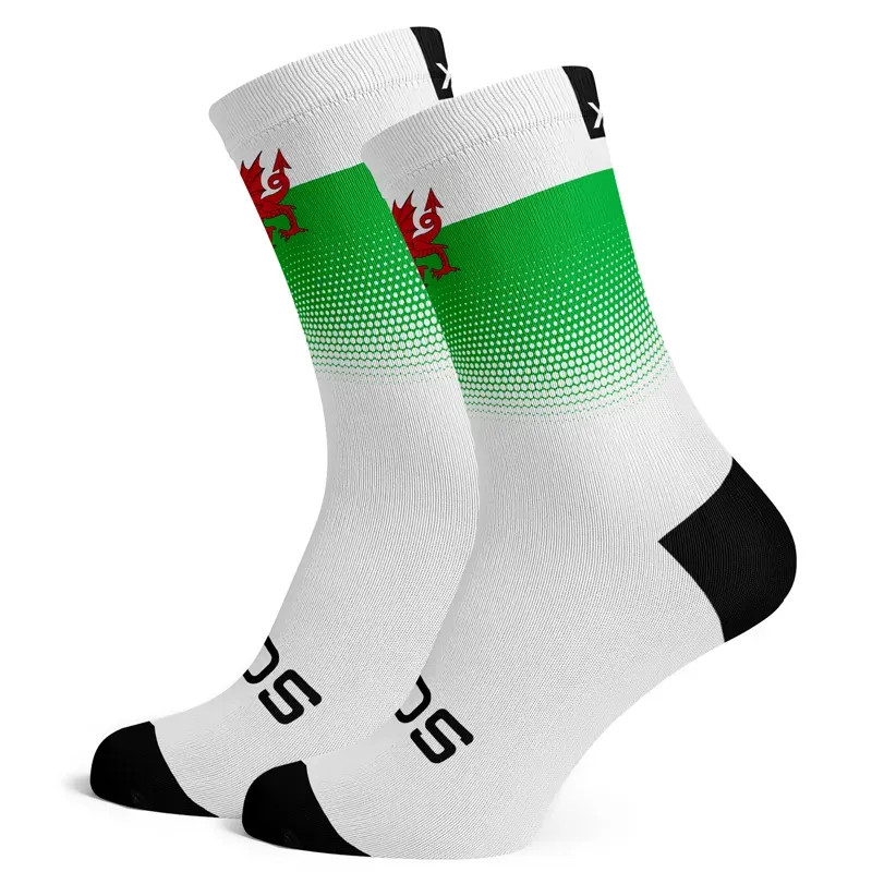 Sox Footwear Wales Flag Premium Crew Socks in White/Green