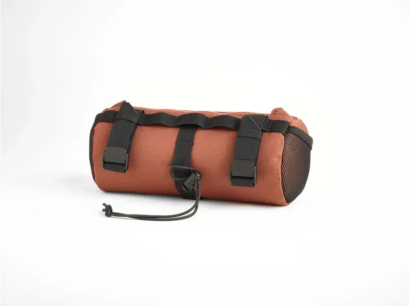Trek 1.2l Handlebar Bag in Sedona Red-1