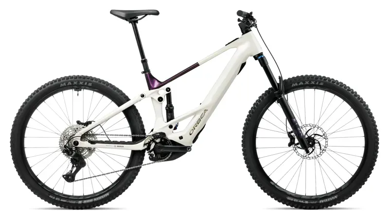Orbea Wild TR H10 White Cream in Sunset