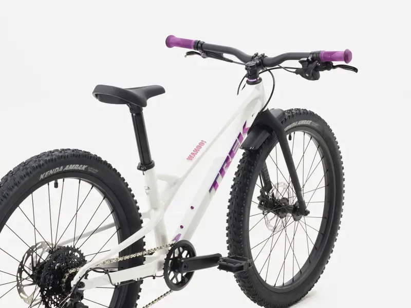 Trek Wahoo 24 Trail Kids Hybrid Bike in Crystal White-2